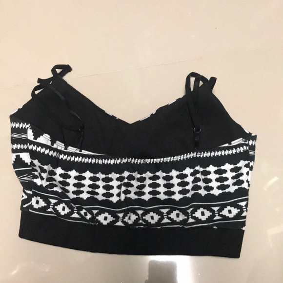 Top - Picture 2 of 2